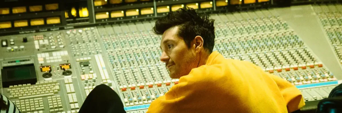 Fanatix - Hero image of main subject for this landing page