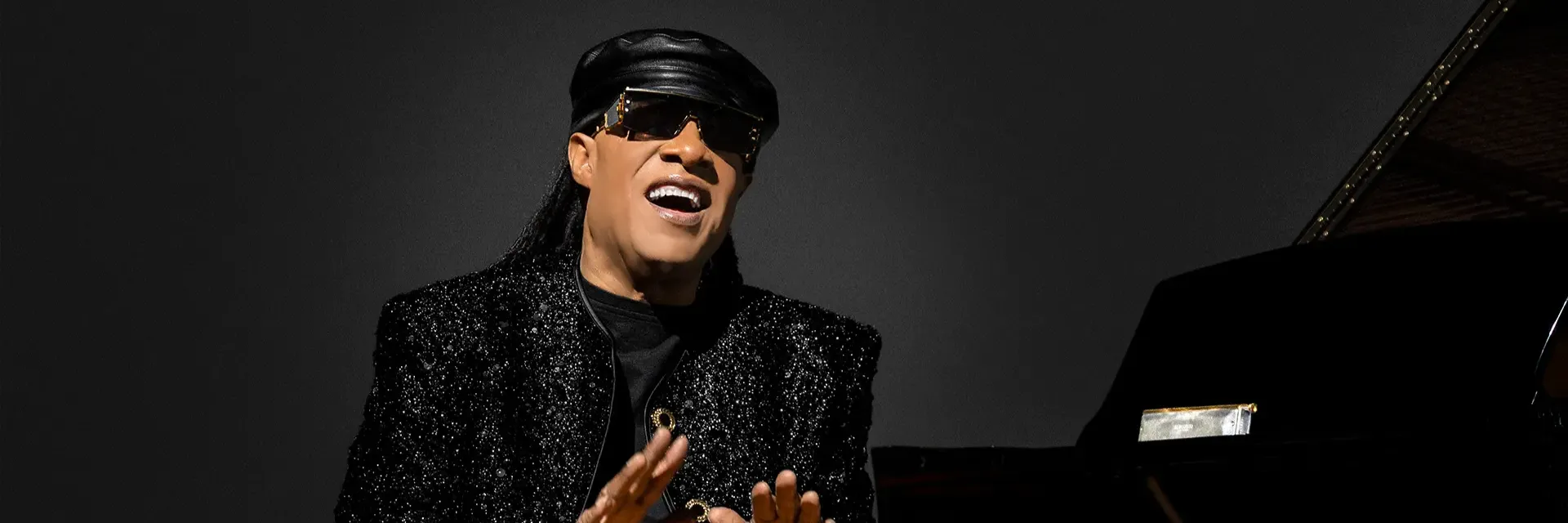 Fanatix - Hero image of main subject for this landing page