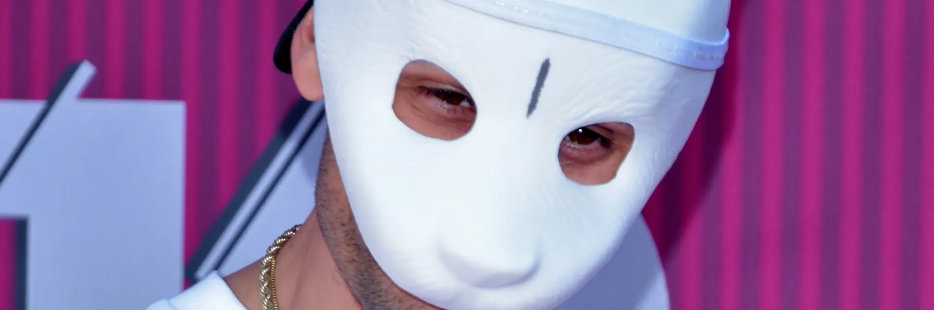 Fanatix - Hero image of main subject for this landing page