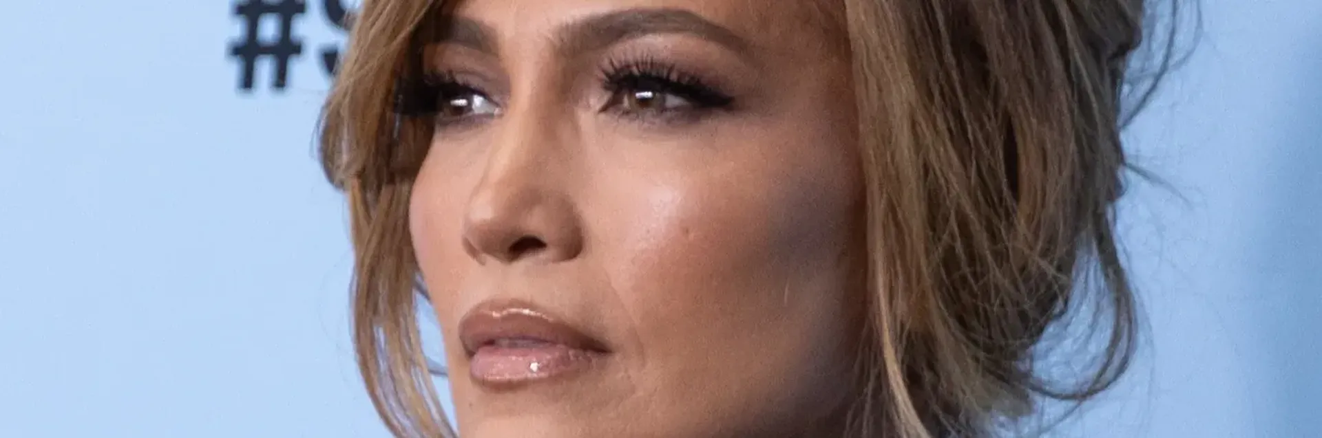 Fanatix - Hero image of main subject for this landing page