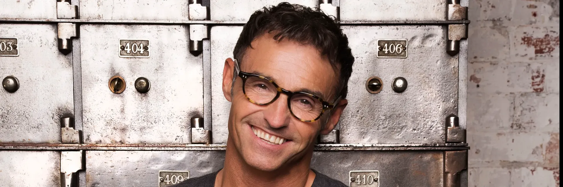 Fanatix - Hero image of main subject for this landing page