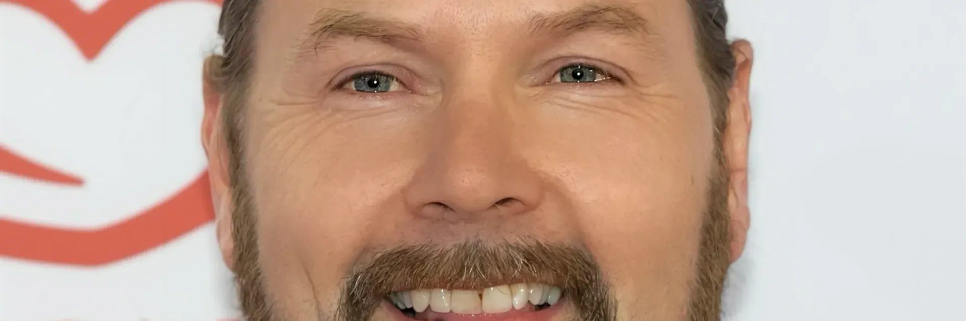 Fanatix - Hero image of main subject for this landing page