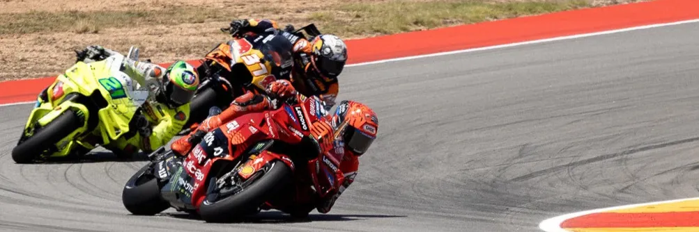 Fanatix - Hero image of main subject for this landing page