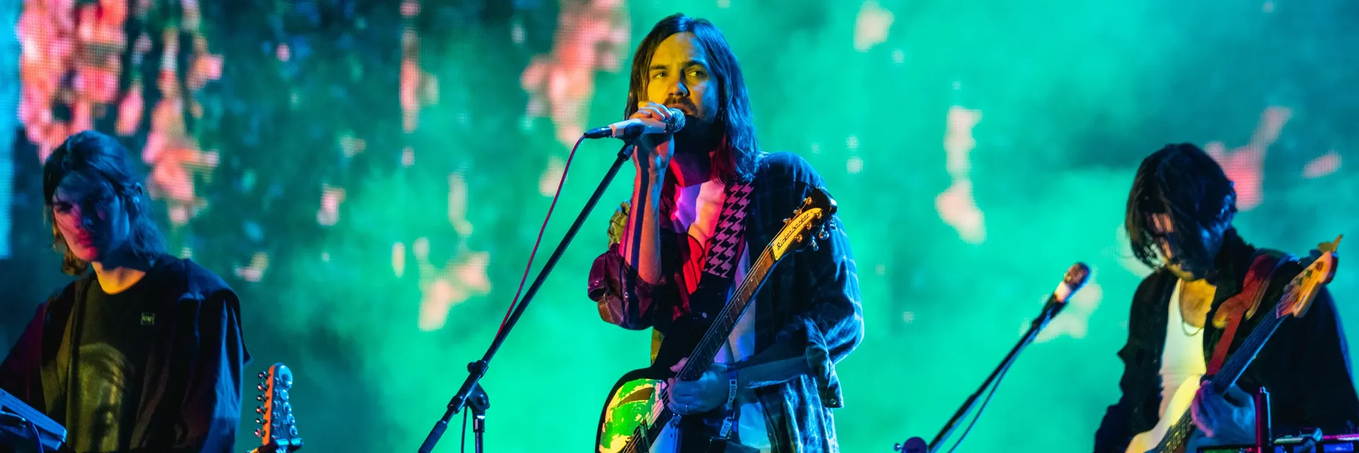 Fanatix - Hero image of main subject for this landing page