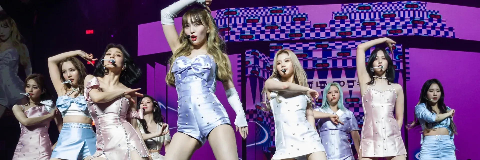 Fanatix - Hero image of main subject for this landing page