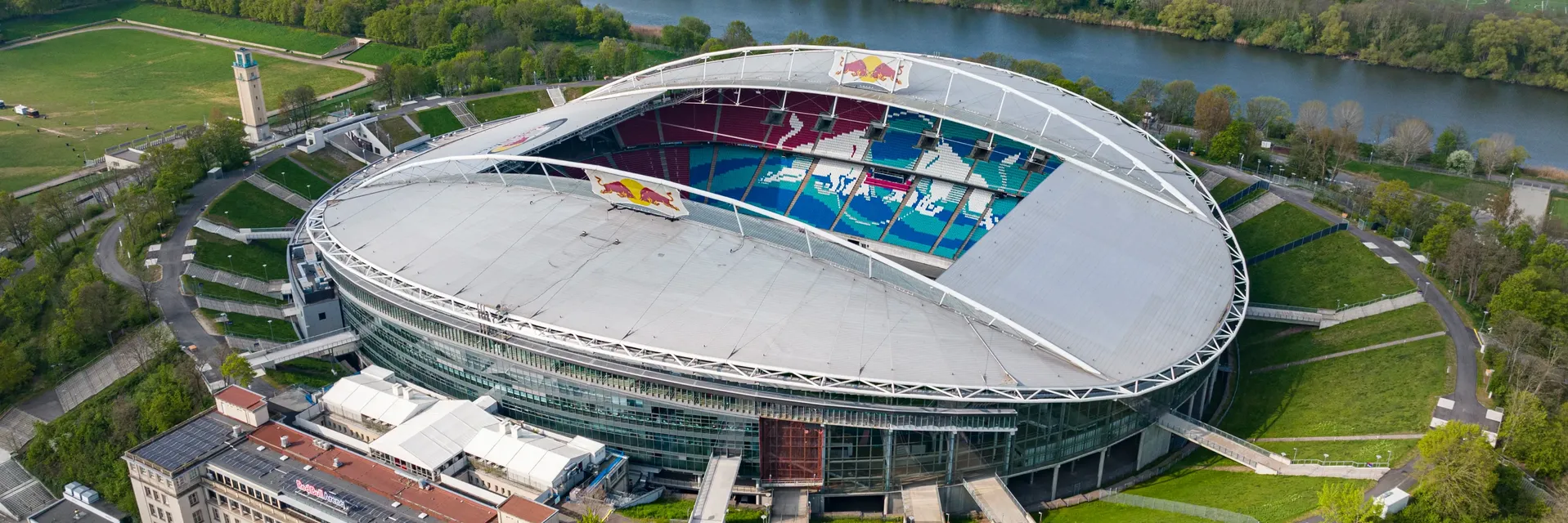 Fanatix - Hero image of main subject for this landing page