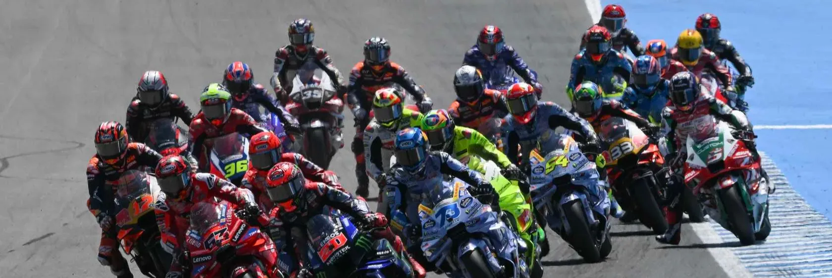 Fanatix - Hero image of main subject for this landing page