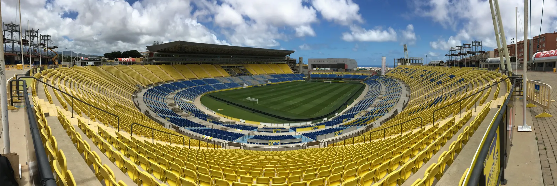 Fanatix - Hero image of main subject for this landing page