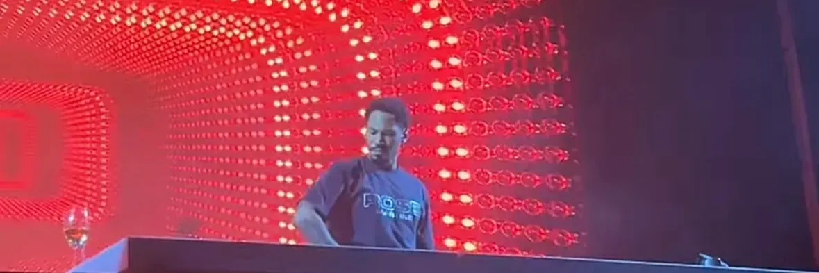 Fanatix - Hero image of main subject for this landing page