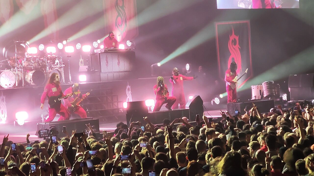 Slipknot performing Live